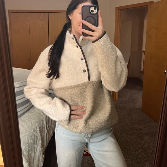 Old Navy Jackets & Blazers - Old Navy Teddy Pullover - Cream and White